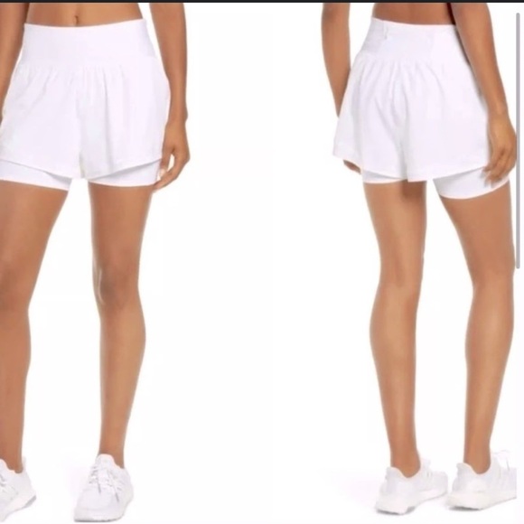 Spanx Get Moving Running Shorts White UPF 50 Size Large. - Picture 1 of 5